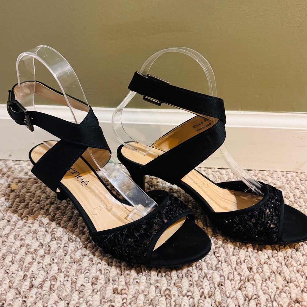 NWOB!! Elegant J Renee Black Strappy Women's Heels